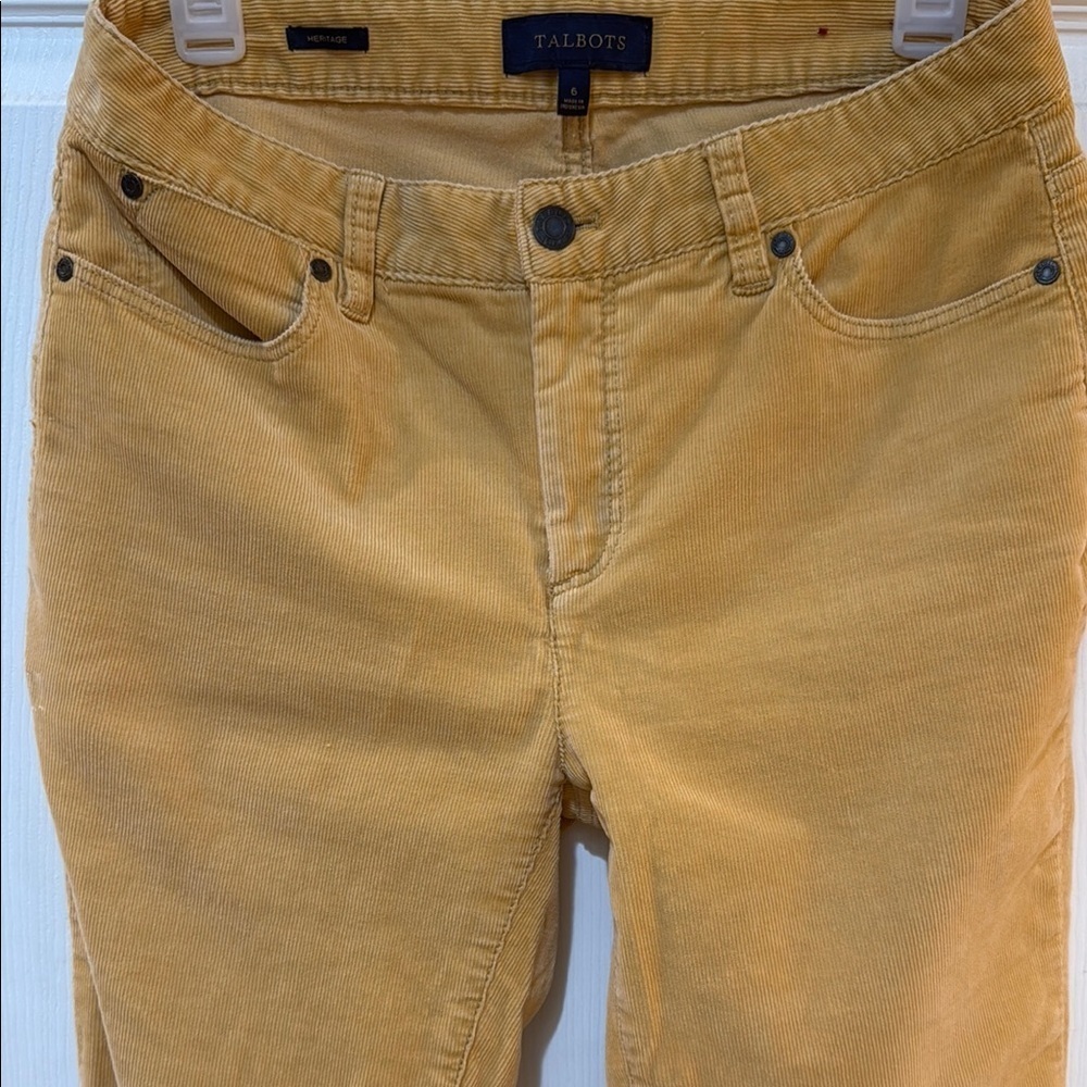 Talbots Heritage cords lightweight in great condition butter yellow tan